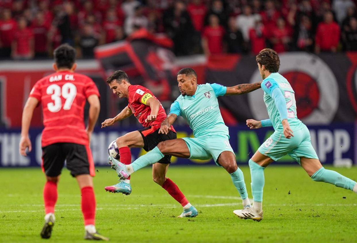 爱游戏 ayx 中国体育 -关于欧联倒计时；成都蓉城清晨扳平良机；细节引发关注；球迷炸锅；高层口径保持一致的信息